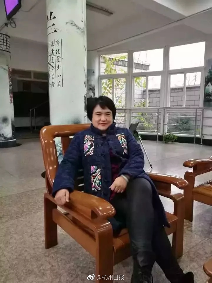 【zztt155.ccm黑料不打烊】低沉一手把握商場脈息