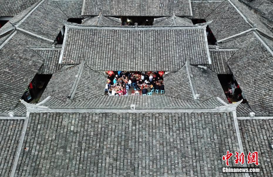 【黑料不打烊網(wǎng)站】會(huì)對(duì)學(xué)生發(fā)生不良演示